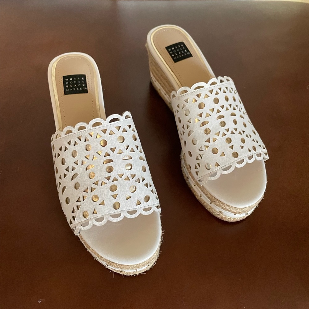 WHBM White Leather Slip On Wedge Shoes Sandals Size 5.5